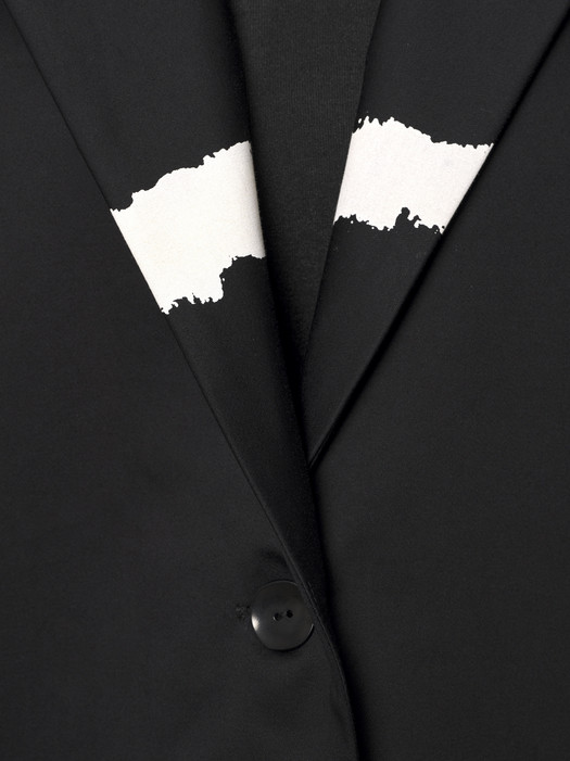 Jenny Brosinski – `Never comment…`- Mantel